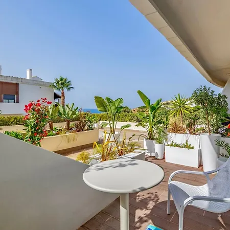 Apartment Ocean By Endless Sun I Modern Comfort, Sea View, Wi-fi, Parking, Rooftop Pool *