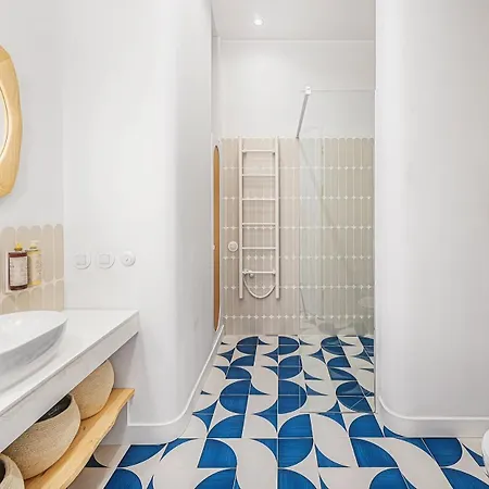 Ocean By Endless Sun I Modern Comfort, Sea View, Wi-fi, Parking, Rooftop Pool