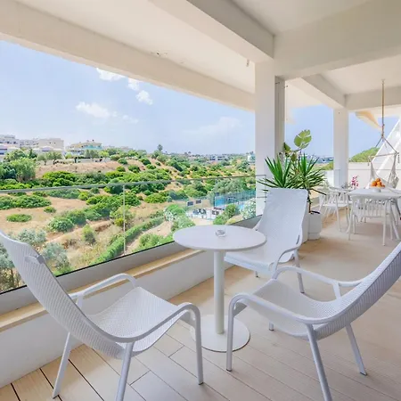Ocean By Endless Sun I Modern Comfort, Sea View, Wi-fi, Parking, Rooftop Pool Apartmán *