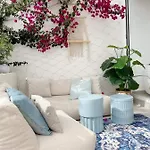 Ocean By Endless Sun I Modern Comfort, Sea View, Wi-fi, Parking, Rooftop Pool