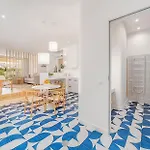 Ocean By Endless Sun I Modern Comfort, Sea View, Wi-fi, Parking, Rooftop Pool