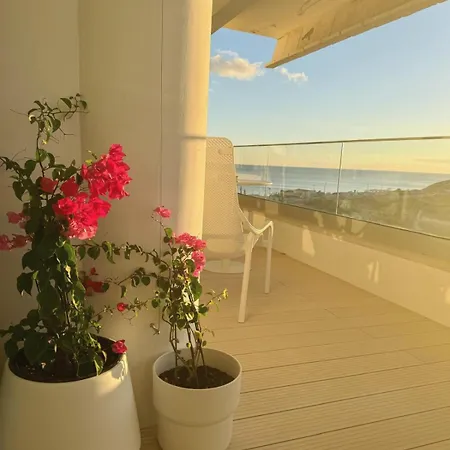 Magnolia Mar Ocean View Apartment
