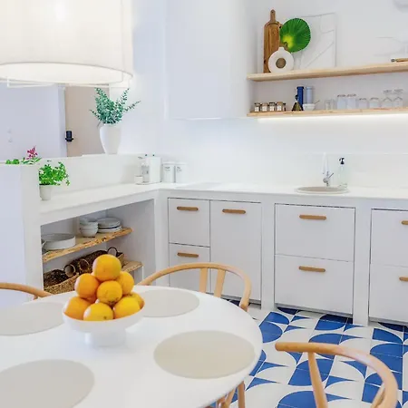 Ocean By Endless Sun I Modern Comfort, Sea View, Wi-fi, Parking, Rooftop Pool *