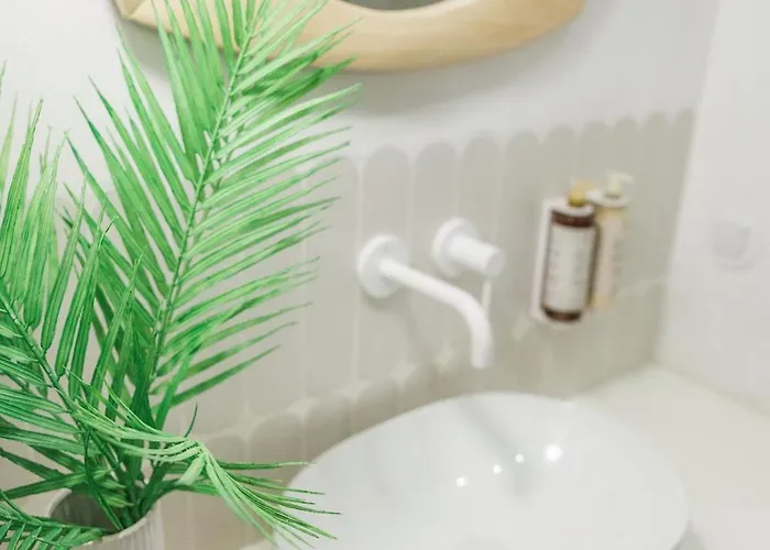 Ocean By Endless Sun I Modern Comfort, Sea View, Wi-fi, Parking, Rooftop Pool *