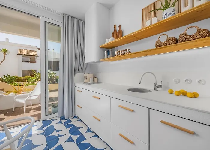 Ocean By Endless Sun I Modern Comfort, Sea View, Wi-fi, Parking, Rooftop Pool Apartamento *