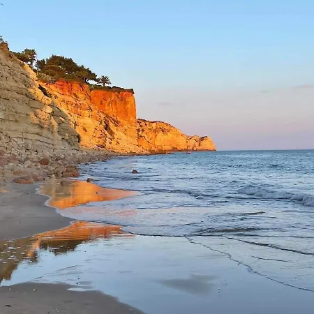 شقة Ocean By Endless Sun I Modern Comfort, Sea View, Wi-fi, Parking, Rooftop Pool لاغوس