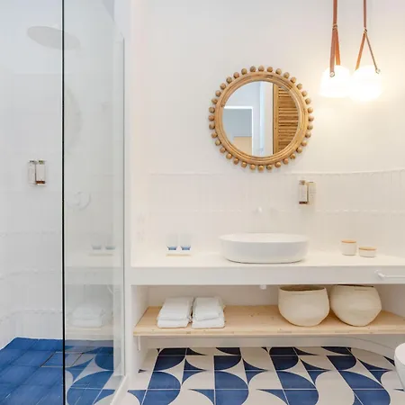 Ocean By Endless Sun I Modern Comfort, Sea View, Wi-fi, Parking, Rooftop Pool *