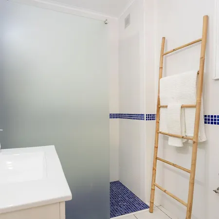 Ocean By Endless Sun I Modern Comfort, Sea View, Wi-fi, Parking, Rooftop Pool شقة *