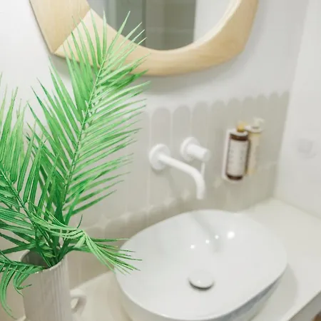 Ocean By Endless Sun I Modern Comfort, Sea View, Wi-fi, Parking, Rooftop Pool *