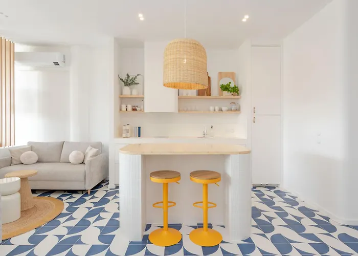 Ocean By Endless Sun I Modern Comfort, Sea View, Wi-fi, Parking, Rooftop Pool