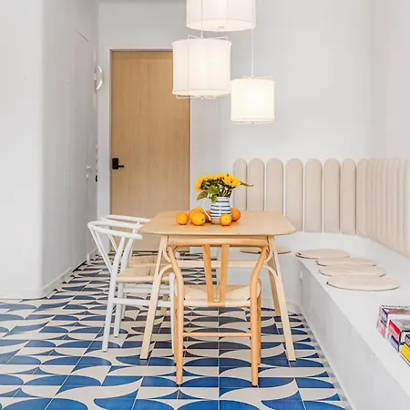 Ocean By Endless Sun I Modern Comfort, Sea View, Wi-fi, Parking, Rooftop Pool Apartment *